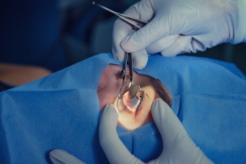 operating-room-eye-surgery-2021-08-26-16-53-24-utc.jpg